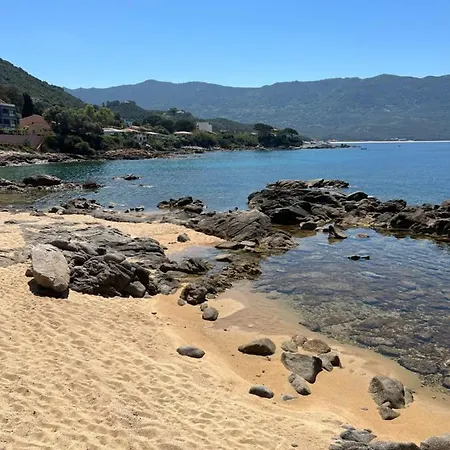 Pieds Dans L'eau, Tiuccia, 2-4 Pers דירה